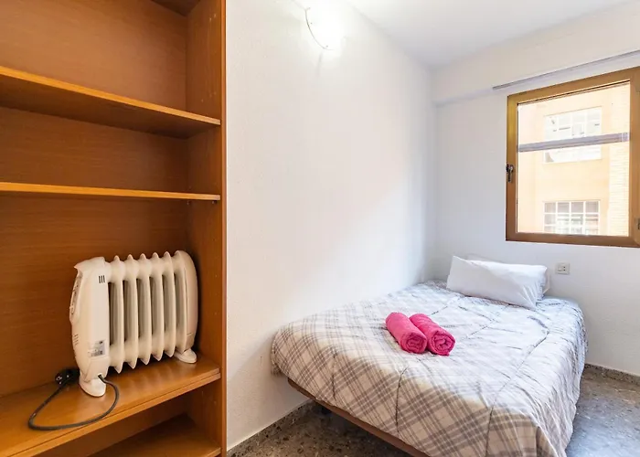 Invalencia - Yecla Flat 4 Bdrm & 2 Wc With Terrace * 발렌시아