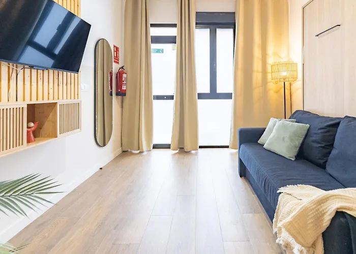 Travel Habitat Mediterranean Lofts * فالنسيا