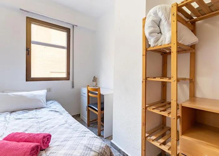 Invalencia - Yecla Flat 4 Bdrm & 2 Wc With Terrace 발렌시아