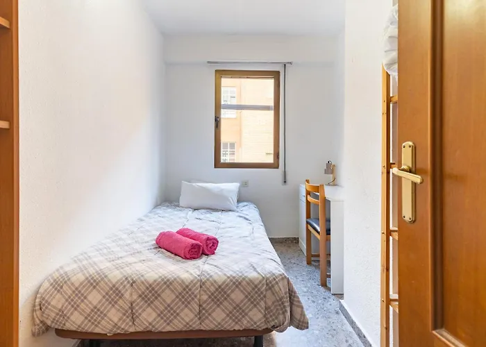 아파트 Invalencia - Yecla Flat 4 Bdrm & 2 Wc With Terrace *