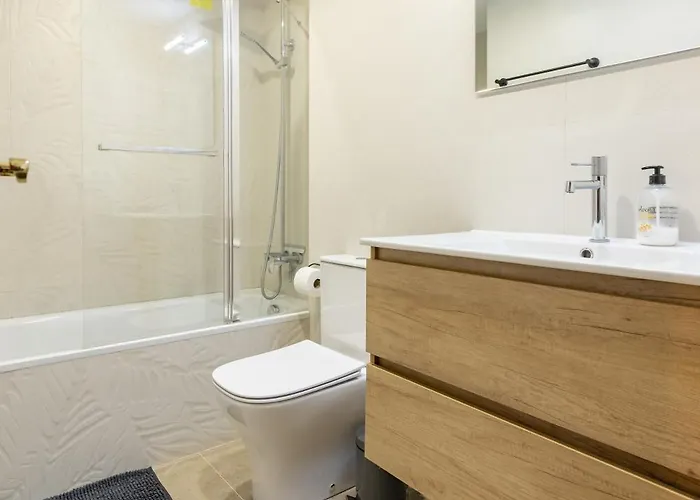 Invalencia - Yecla Flat 4 Bdrm & 2 Wc With Terrace * 발렌시아