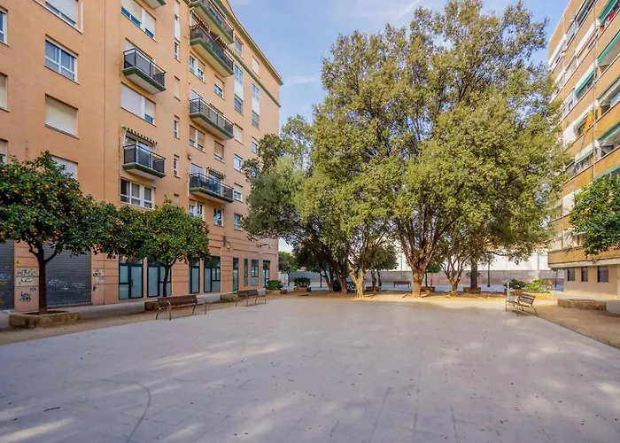 Guillem Jafer - Roig Arena Lägenhet