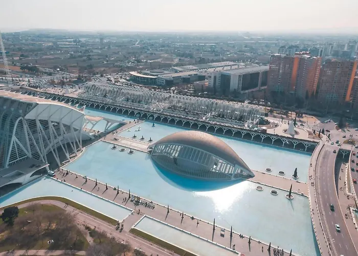 Guillem Jafer - Roig Arena Lägenhet