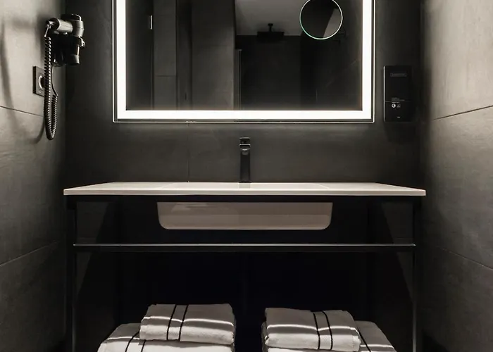 فندق Blanq Gran Via فالنسيا