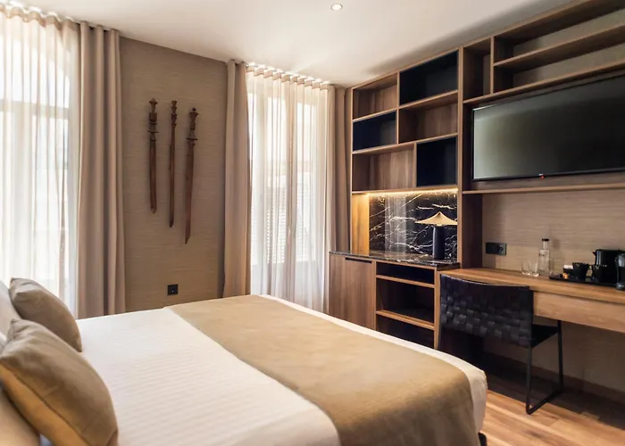 Blanq Gran Via 4* فالنسيا