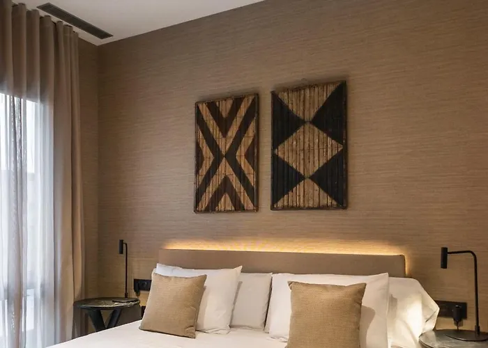 فندق Blanq Gran Via 4*