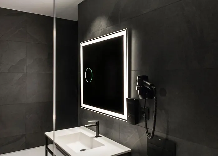 Blanq Gran Via فندق فالنسيا