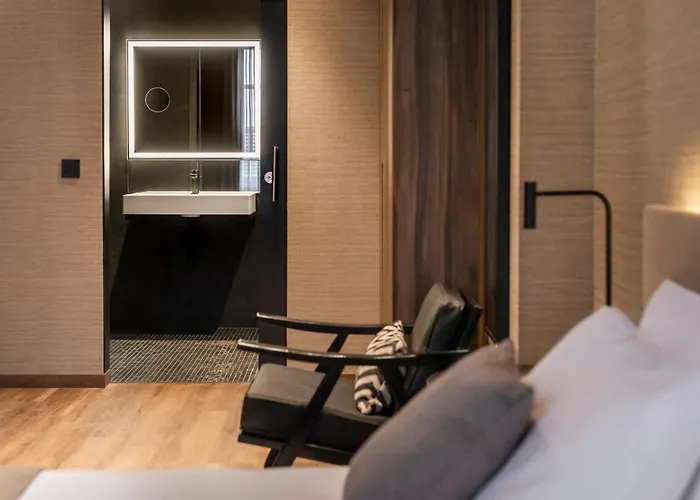 Blanq Gran Via 4* فالنسيا