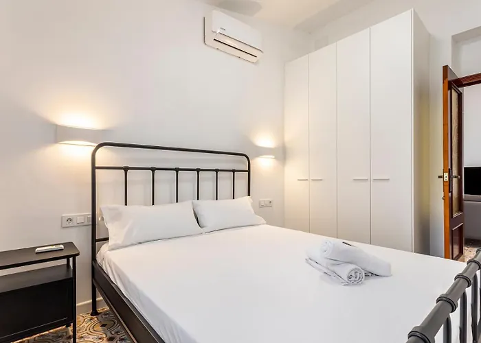 Affittacamere Guestready - Traditional House Near Malvarrosa 4*