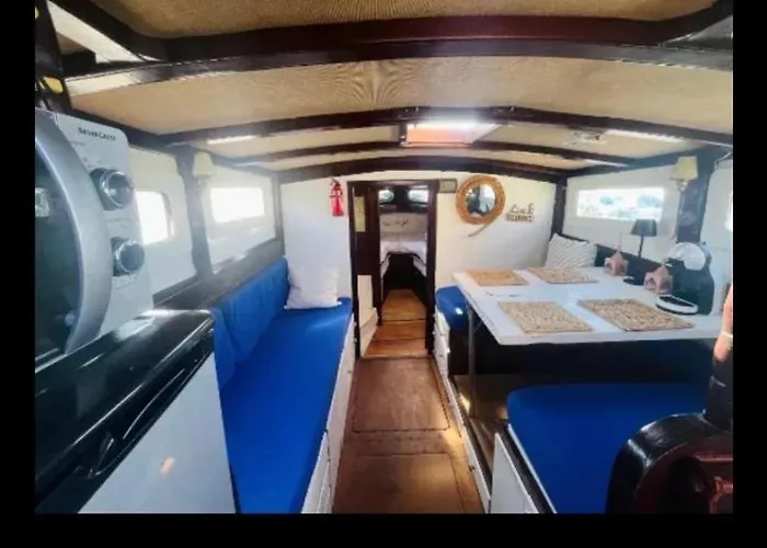 船上ホテル La Pepa バレンシア