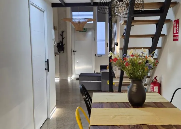 Excepcional Amplio Apartamento Industrial Fallas Hasta 6, Wifi Gratis Cuna Valência