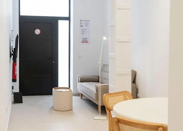 Апартаменты Vlc Host - Cubells 8 *