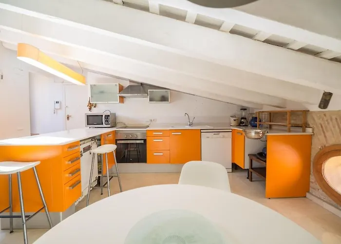 Atico Exclusivo Del Siglo Xvi Con Dos Terrazas En El Corazon De Ciutat Vella Apartament Walencja