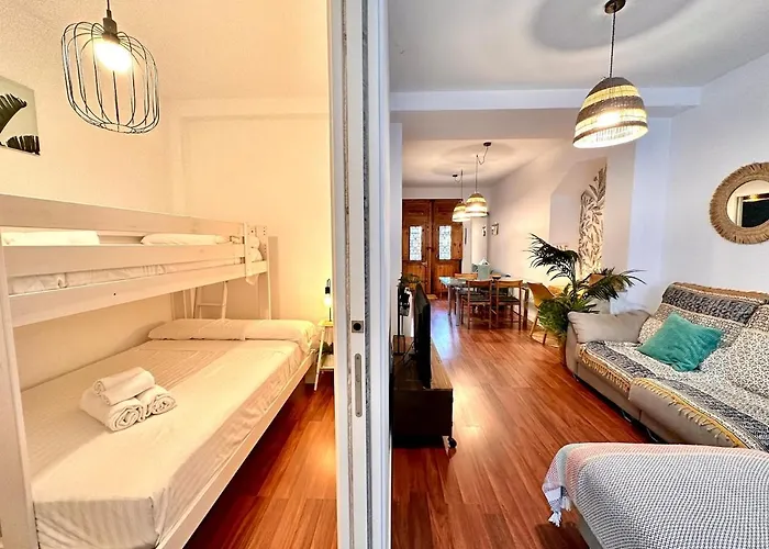 Padre Anton Seasonal Apartment Valencia