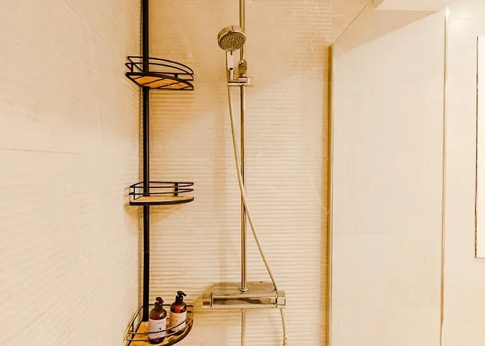 Apartment The Cabanal House - 10 Min To Ocean, Fastwifi, Ac, Coffee Valencia