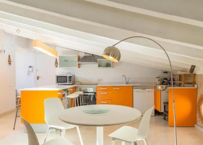 Gran Atico Premium Del Siglo Xvi Con Tres Terrazas Privadas Hasta 7 Huespedes En Ciutat Vella Apartment