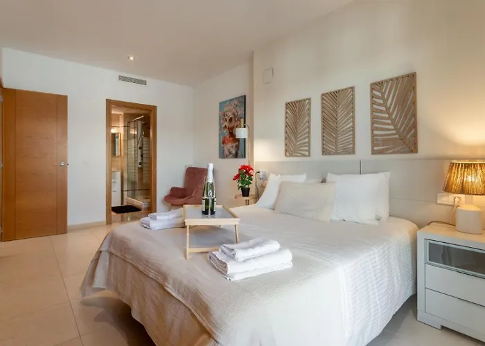 Vibe - Oceanfront Escape * Valencia