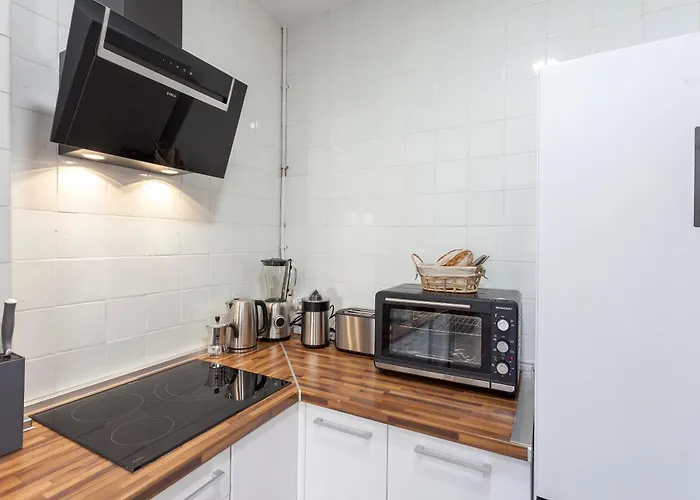 Apartment 2 Bedroom Historical Center *