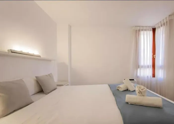 Historic Center - Loft In The Heart Of Lejlighed