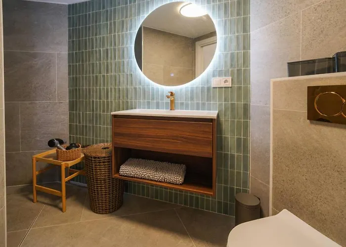 01 - Les Artes Apartment