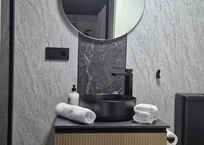 Impresionante Apartamento Industrial Fallas Wifi Gratis Hasta 4 Apartment Valencia