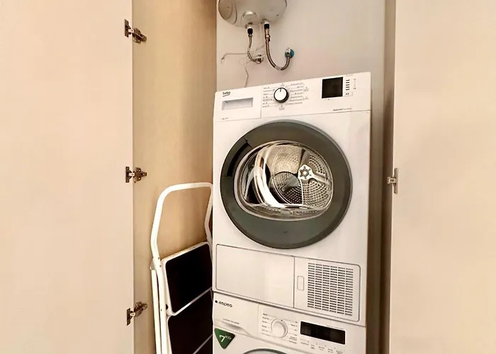 Joaquin Costa Urban Flat *