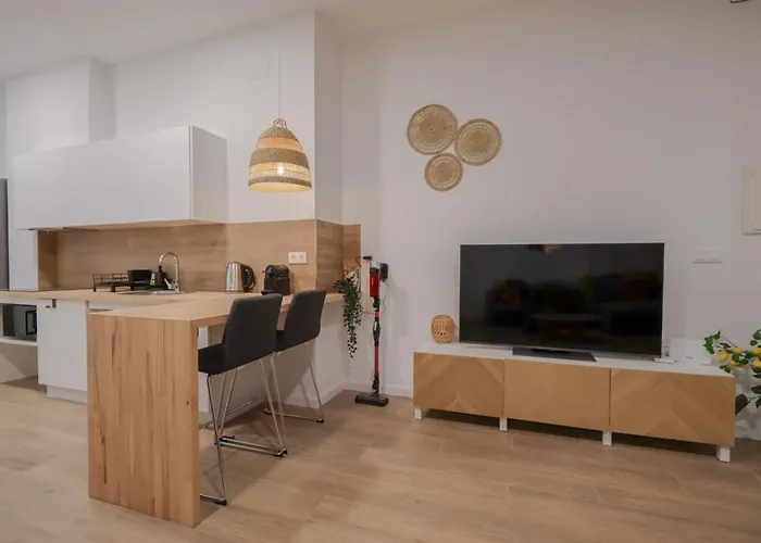 Comfortabel Next To La Marina Appartamento *