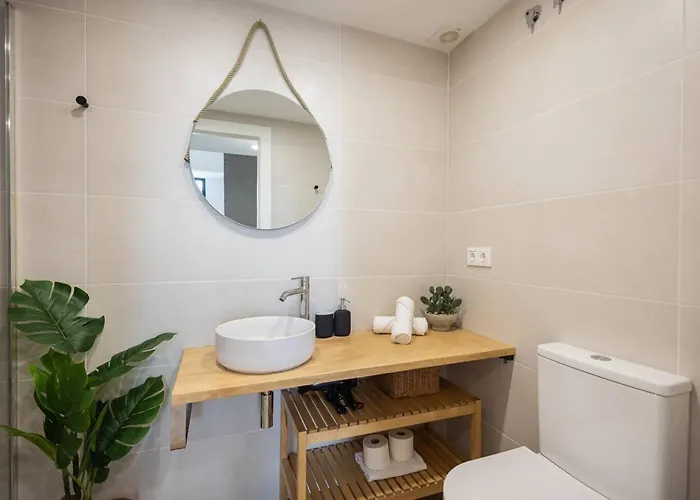 Estudio Con Altillo En Malilla Cerca De La Fe Apartman *