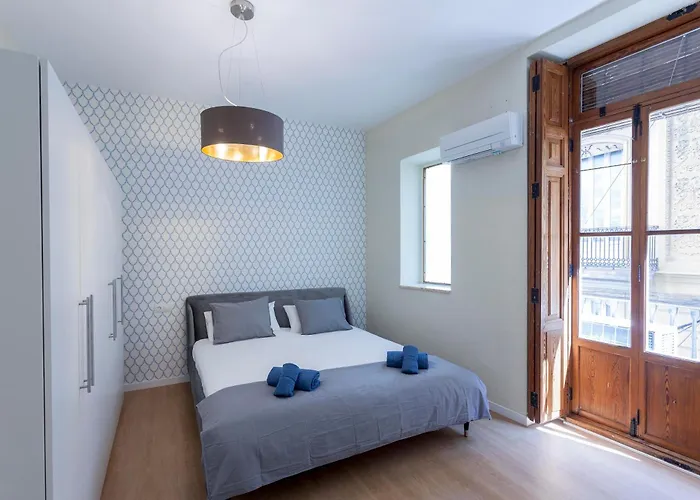 2 Bedroom Historical Center 公寓 *