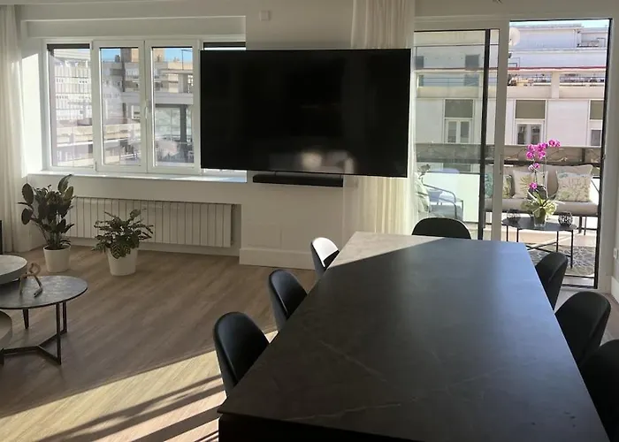 Bright Spacious Luxury Valencie