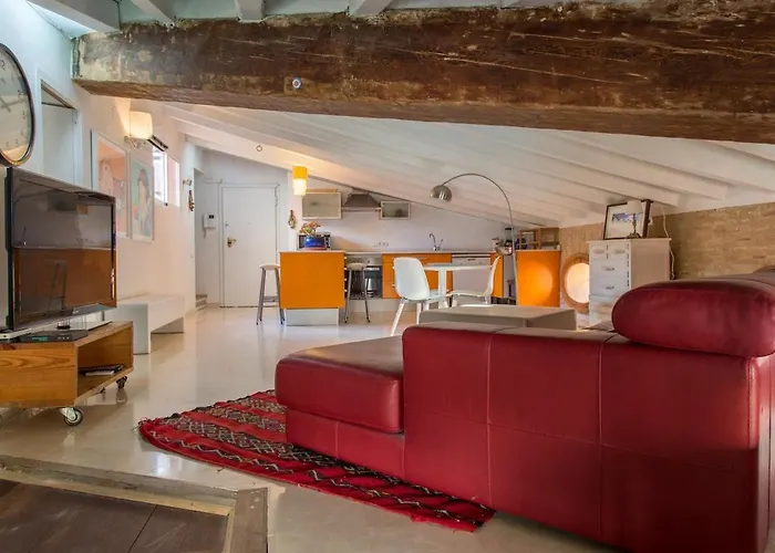 Atico Exclusivo Del Siglo Xvi Con Dos Terrazas En El Corazon De Ciutat Vella