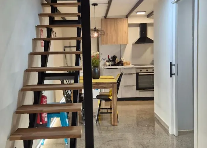 Excepcional Amplio Apartamento Industrial Fallas Hasta 6, Wifi Gratis Cuna * Valencia