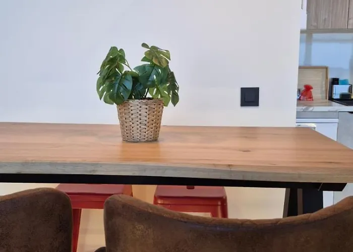 Impresionante Apartamento Industrial Fallas Wifi Gratis Hasta 4