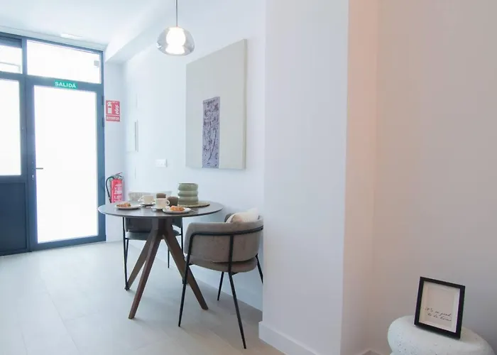 Apartment Nomad Viveros 02 *