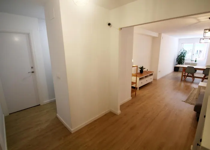 Ross - Flat With The Amenities Apartament