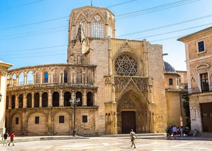 דירה Atico Exclusivo Del Siglo Xvi Con Terraza Privada En El Corazon De Ciutat Vella *