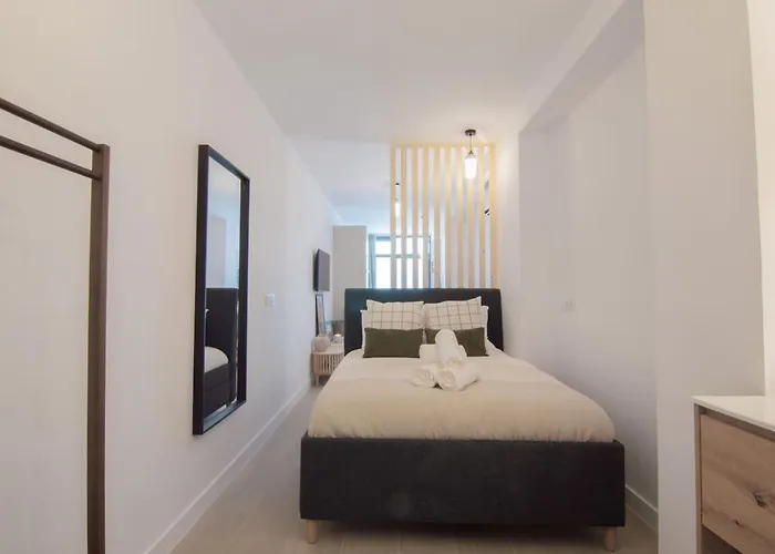 Nomad Viveros 02 * Valensiya