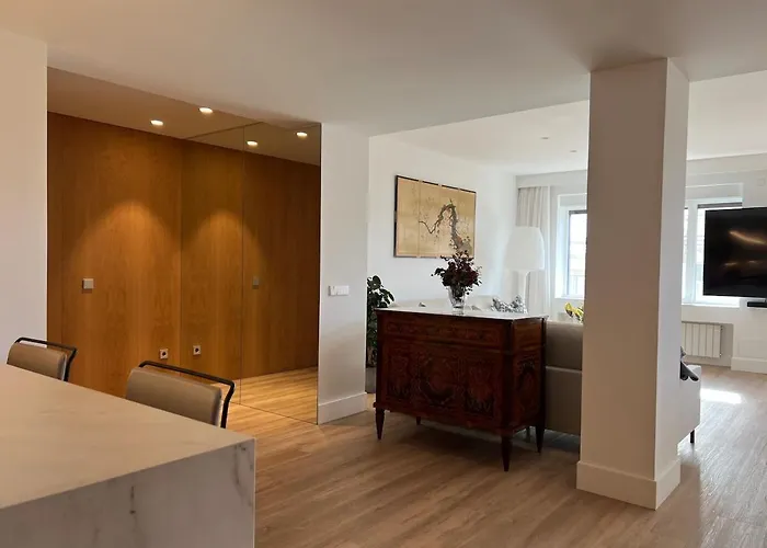 Bright Spacious Luxury Apartmán *