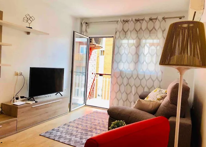 Cerca De Playa Y Ciudad De Ciencias *