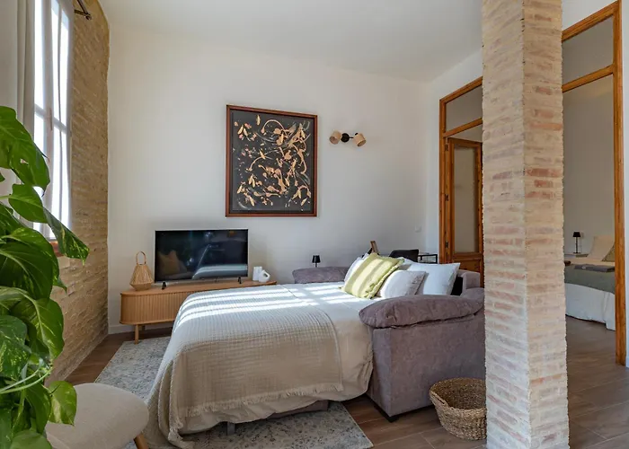 Prime Location, Bright & Cozy Valencia