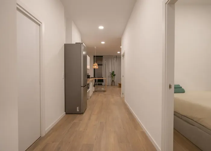 Comfortabel Next To La Marina Appartamento *