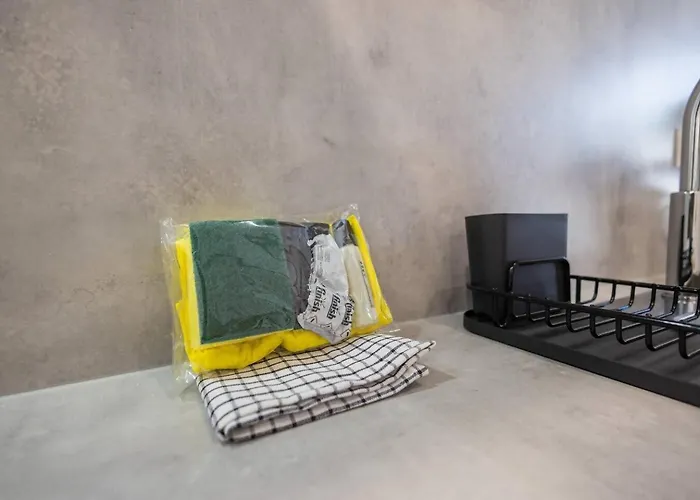 Apartamento Estudio Con Altillo En Malilla Cerca De La Fe *