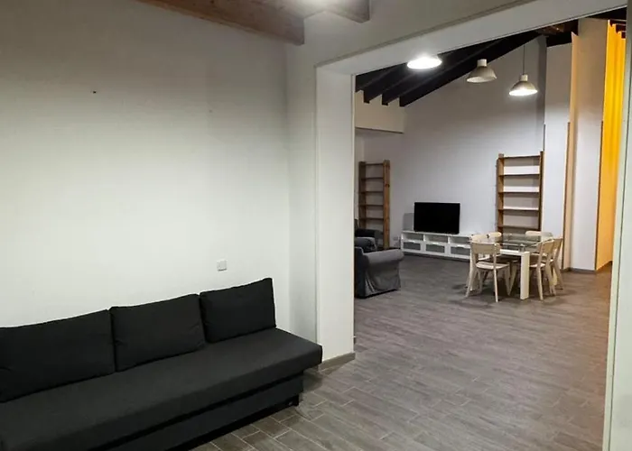 아파트 Plaza La Reina 3Th Floor & No Elevator