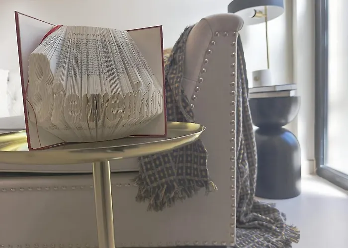 Loft - B 1-6 Smart Access & Urban Calm