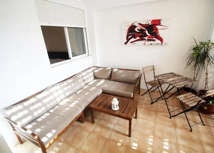 Ross - Flat With The Amenities