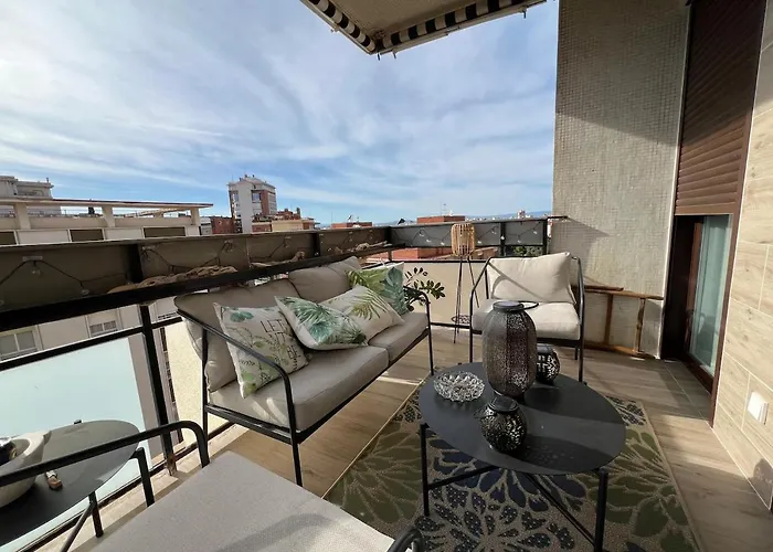 Bright Spacious Luxury Apartment