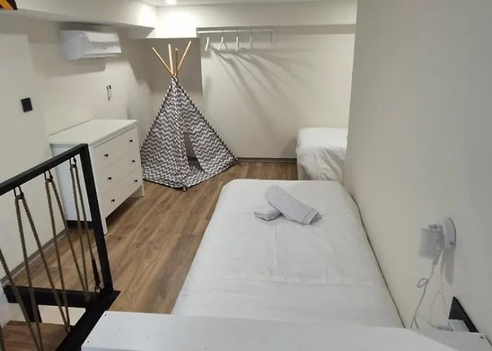 Apartment Excepcional Amplio Apartamento Industrial Fallas Hasta 6, Wifi Gratis Cuna *