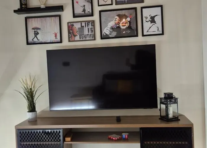 Apartamento Excepcional Amplio Apartamento Industrial Fallas Hasta 6, Wifi Gratis Cuna *