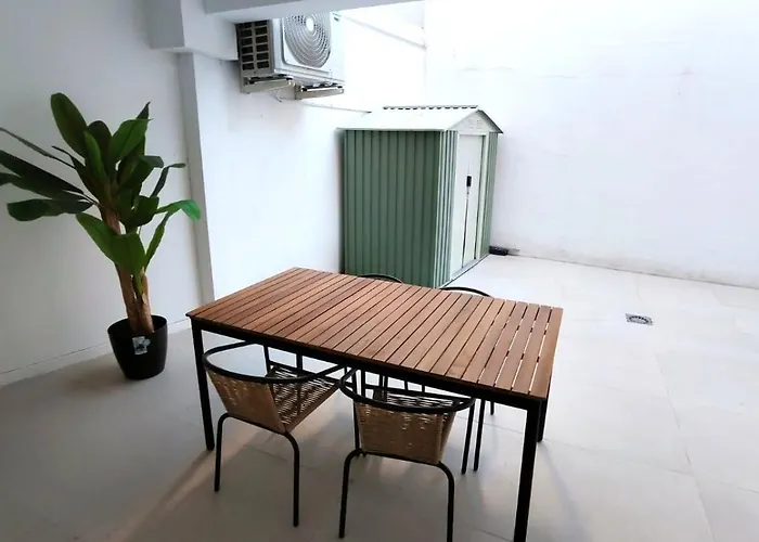 Leones By Concept Flats Βαλένθια