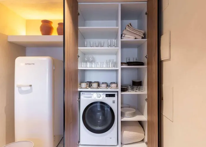 Vlc Host - Reina 166 B * Valensiya